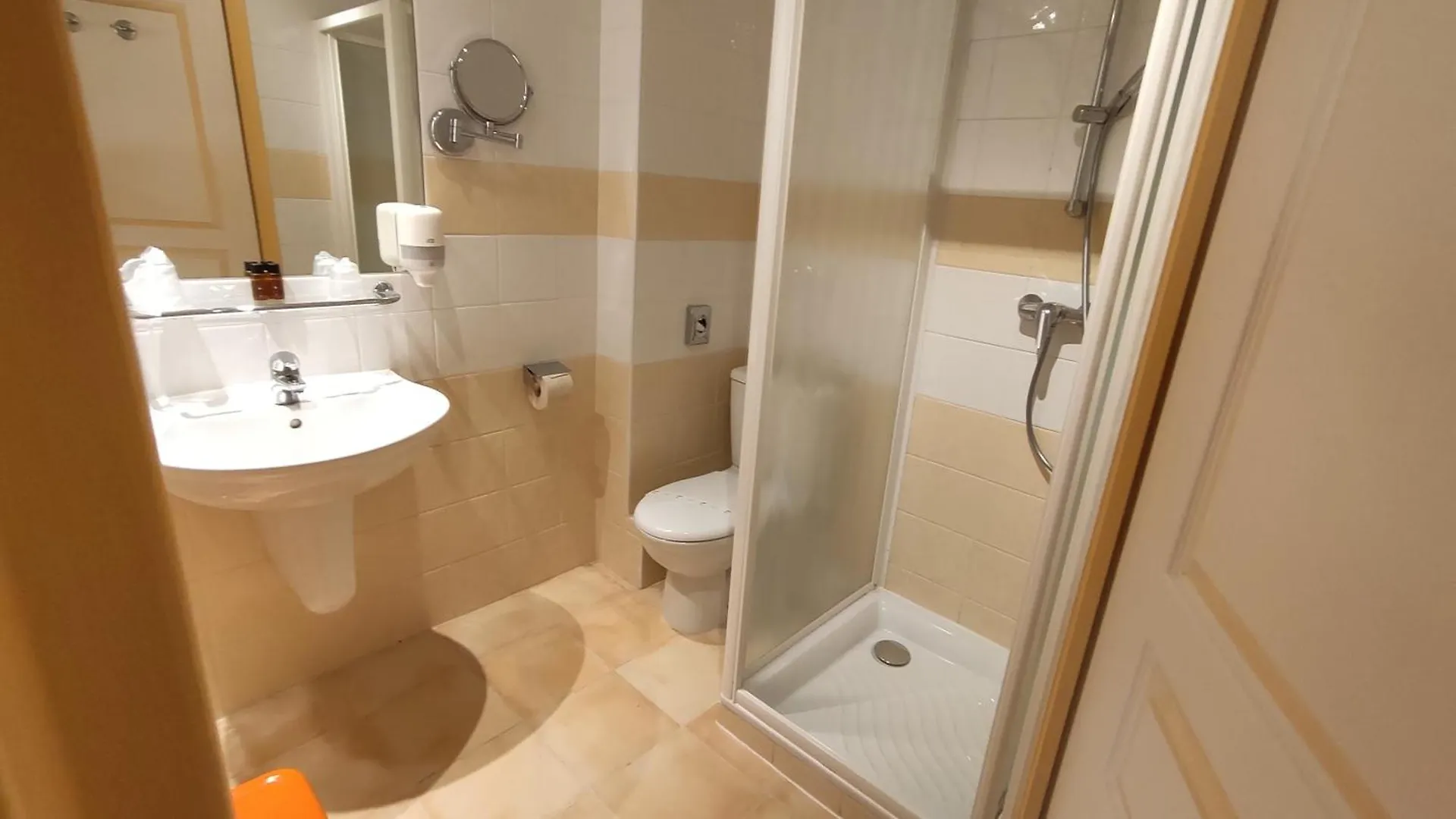 Residence Share Inn Nice 3*,  France